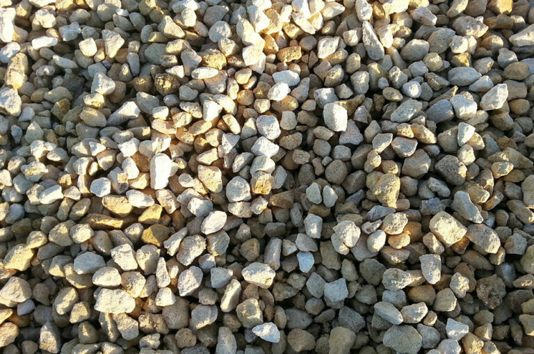 madingley_mulchgarden_shingle Madingley Mulch